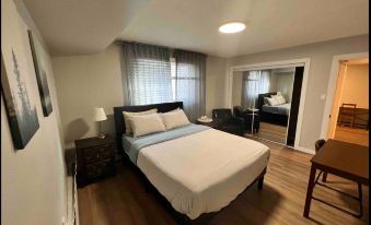 Guest Suite Close To Whtye Ave