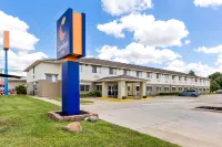 Comfort Inn Hotel dekat Stengel True Museum