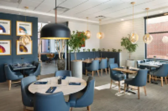 โรงแรม Four Points โดย Sheraton Penticton ที่ศูนย์การประชุม