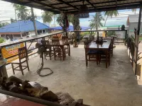 Pirates Terrace Hotels in Amphoe Pathio