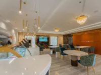 Jawhrat Al Sharq Serviced Apartments Hotel in zona Centro Commerciale Oasis Mall