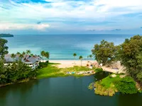 Cassia Residences in Laguna by Banyan Living - Pools