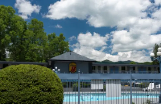 Super 8 by Wyndham Black Mountain