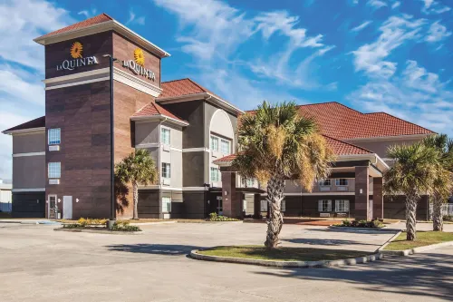 La Quinta Inn & Suites by Wyndham Walker - Denham Springs - Parking