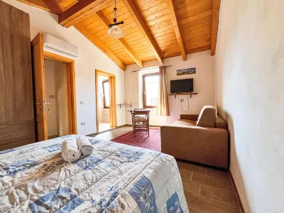 Favisi Rooms