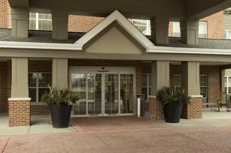 Country Inn & Suites by Radisson, Green Bay East, WI