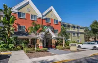 Extended Stay America Select Suites - Orlando - Lake Mary - 1040 Greenwood Blvd - parking