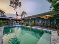 Bunk Ubon Hostel - Rooftop Pools