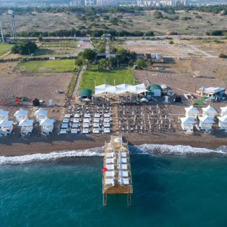 Gardenya Lara Suit Hotel Отели рядом с достопримечательностью «Пляж Кадрие»