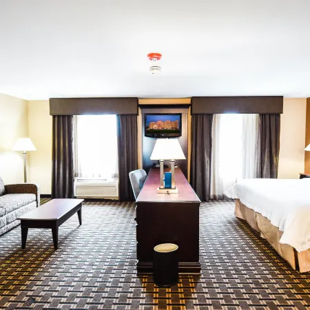 Hampton Inn & Suites Pine Bluff Hotels in Pine Bluff