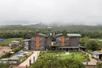 Stone Wood Hotel Amboli