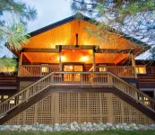 Scenic Luxury on 12 Private Acres at the Grand & Beautiful Natapoc Lodge