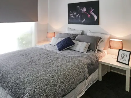 Gateway to Phillip Island Pet Friendly, Free WIFI, Walk to Shops & Beaches