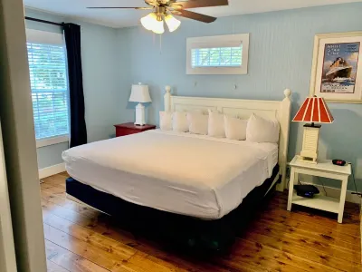 Vacation Time! 2BDR family cottage in Stormy Point Village Resort.