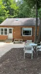 Great location 2 minutes Walking to downtown and to the lake