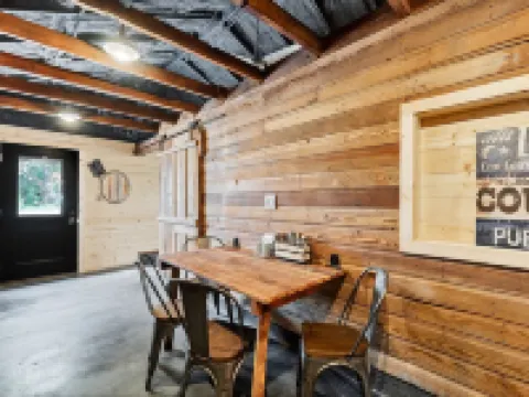 The Shed for Couples Only!-Hermann Hotels in Hermann