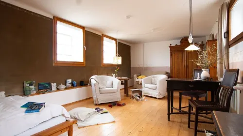 Small romantic apartment with sauna, garden, pool
