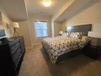 Plaza Place - 5 minute walk to Country Club Plaza