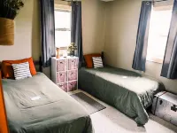 Des Moines River Front Cabin- Fishing/Hunting/Kayaking Hotels in Van Buren County