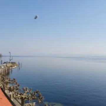 3-room apartment with balcony directly on the lake promenade