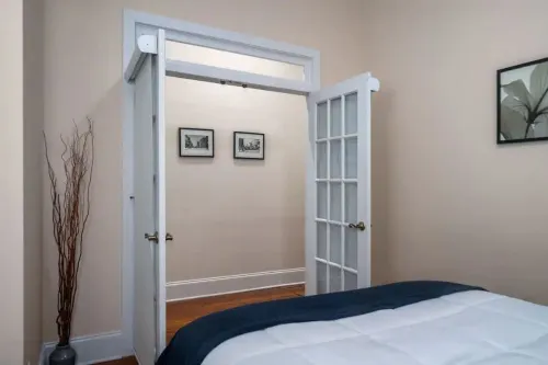 Pet-Friendly Historic Downtown 2BR Loft 1 block from riverwalk, walk everywhere