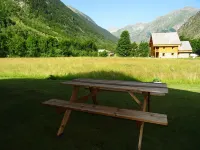 2/4-person apartment in a ground-floor chalet + Terrace + Swimming pool
