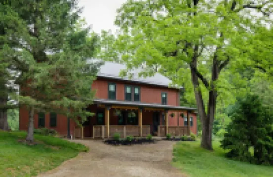 Private Cabin w/Hot Tub. Woods and nature 漢諾威酒店