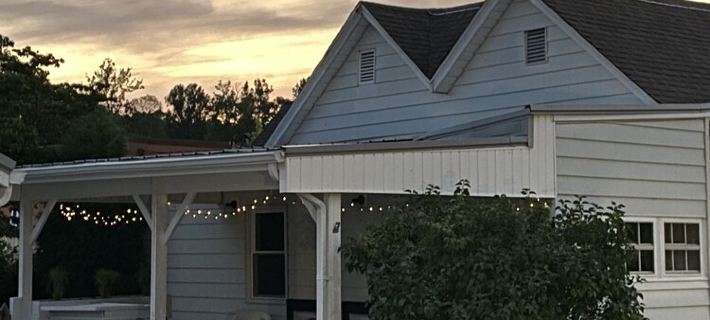 Toliver Guest House, Premier location on Main Street!  Newly remodeled-spacious. Hotels in Orange County