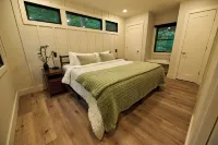 Valley Overlook, heart of Cuyahoga Valley National Park - Cabin for 4