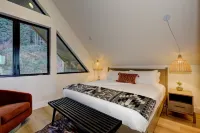 Modern Luxe Cabin w/ Sauna, Hot Tub, and Lake Views