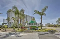 Destin Resort Destination - Pool View