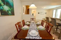 *Cozy Home - Close to Downtown Raleigh* Hotels near Lake Wheeler Rd