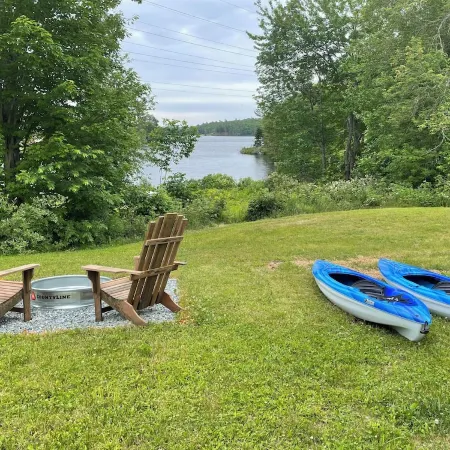 Waterfront Lower Level Apartment Near Acadia-Great for Couples!