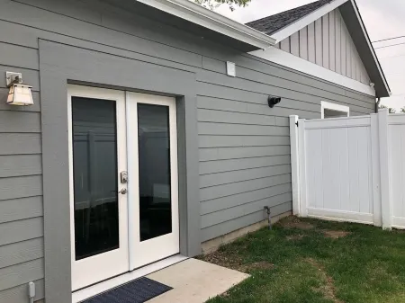 Modern Private Access 1 Bed Studio Downtown Coeur d'Alene Idaho