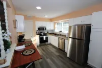 Claremore Whole House - Just Fully Remodeled - Dogs Allowed - No Checkout Chores Hotels in Claremore