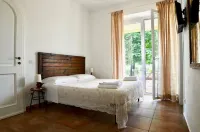 WONDERFUL FARMHOUSE " IL CASALE DEL GELSO" NEAR ROME AND THE SEA.