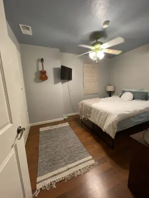 Downtown Eclectic Bungalow