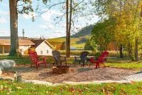 Cozy Getaway w/ Theater and Hot Tub