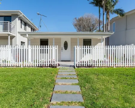 Kendall’s Beach Cottage Hotels in Kiama