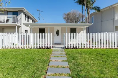 Kendall’s Beach Cottage 키아마 블로홀 주변 호텔