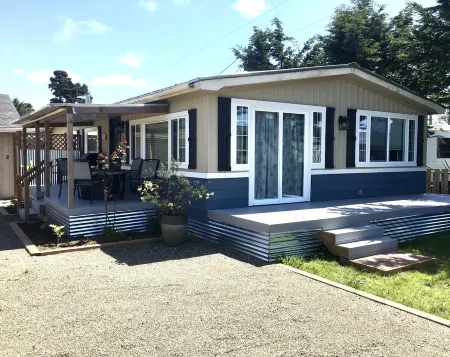 Remodeled Vacation Rental in Long Beach  min to town/ walking distance to beach