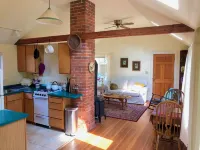 Garden Cottage on College Hill