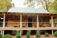 Serene Farmhouse in Dahlonega on 5 acres W/Historic Indian Cabin & Creek.