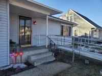 Charming Family 1-level and pet-friendly Home