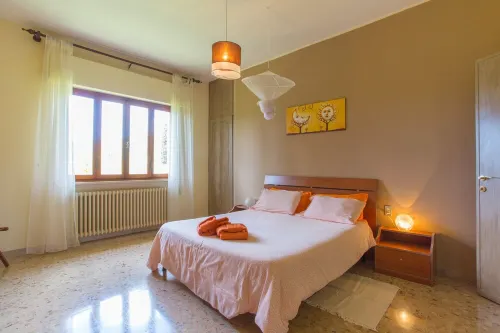 Spacious family vacation home with rooftop pool, 5 minutes from downtown