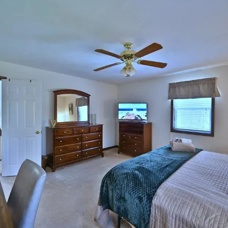 Cozy Pocono Chalet