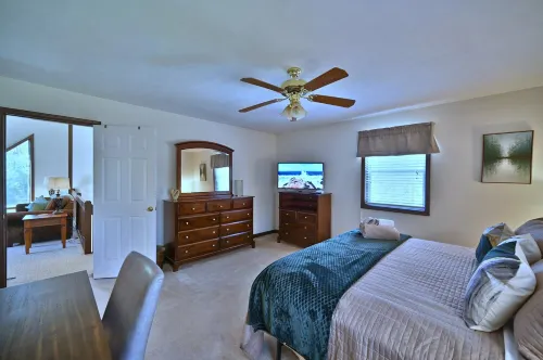Cozy Pocono Chalet