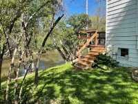 Come Stay at This Darling Cozy Cottage Right on the Creek.