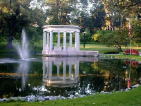 Saratoga Lake Waterfront with Dock, Near Racetrack & Downtown Saratoga! Hotels in Malta