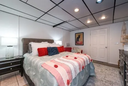 Downtown Hideaway on trendy Denton square Отели рядом с достопримечательностью «University of North Texas»